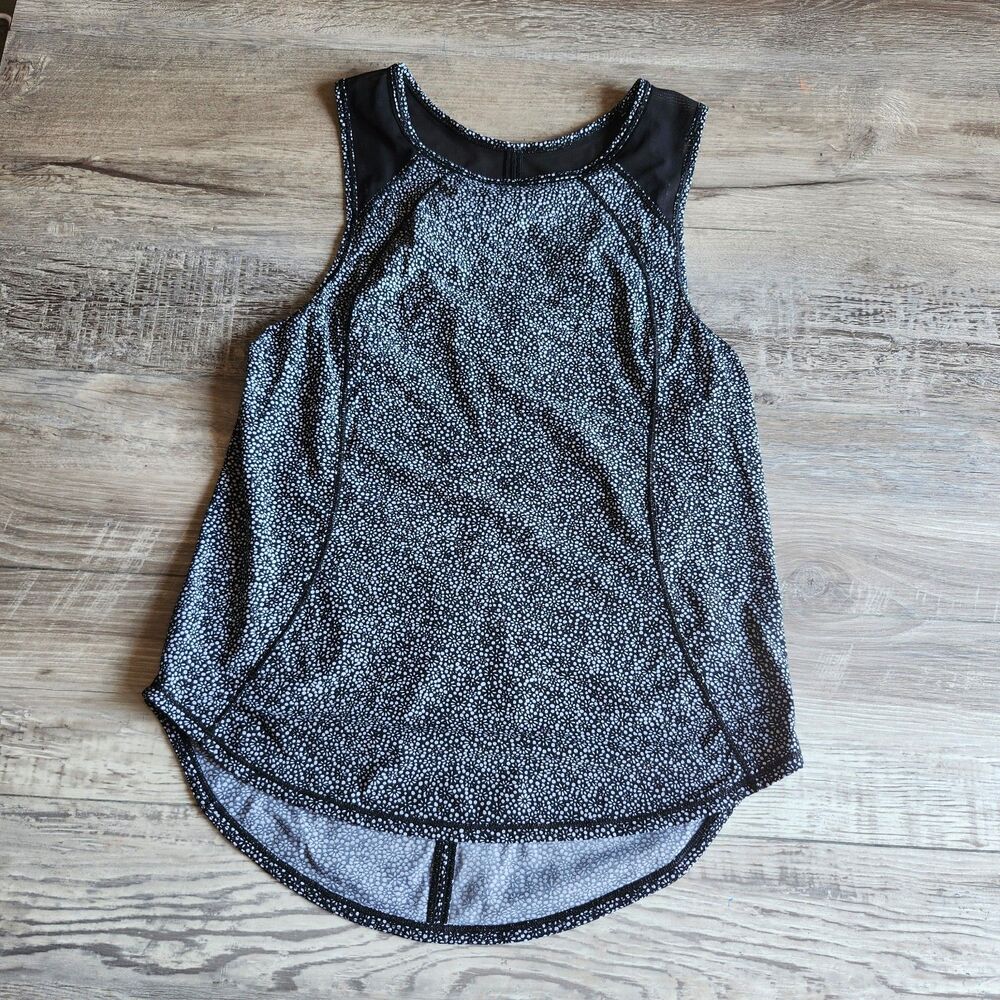 (4) Lululemon tank top